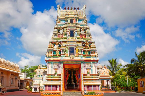 Explore Port Louis City: Guided Walking Tour on Foot