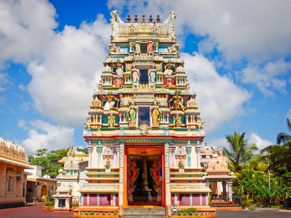 Explore Port Louis City: Guided Walking Tour on Foot