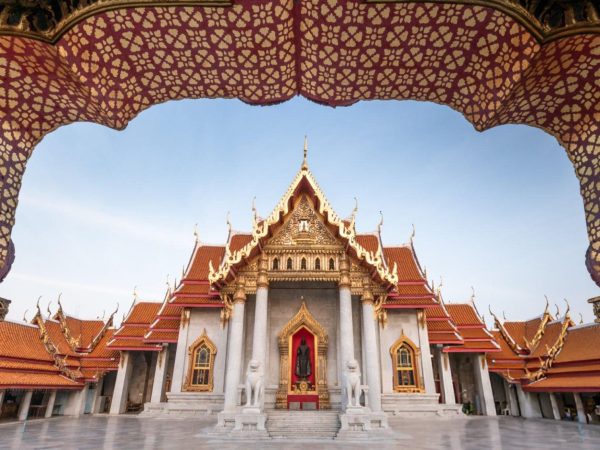 Explore Old Bangkok City: Guided Tour by Foot