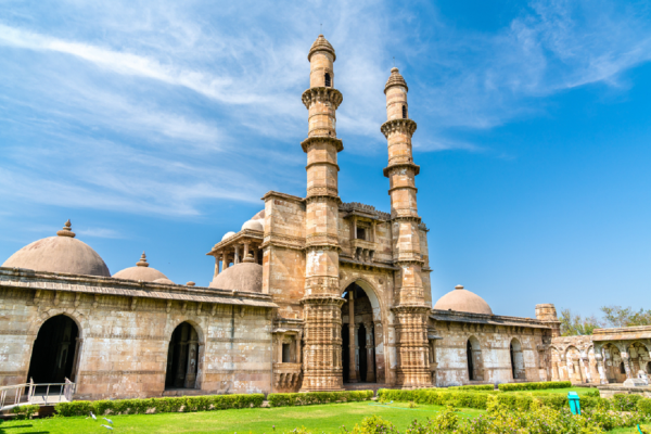 Explore Champaner & Pavagadh: Full-Day Guided Excursion from Ahmedabad