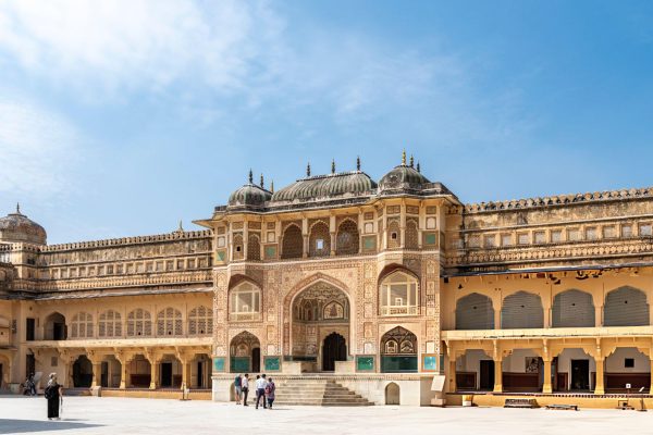 Best of Jaipur: 8 Hours Guided City Tour in AC Car