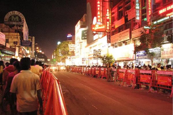 Explore Chennai City in Nightlights: Guided Tour by Foot